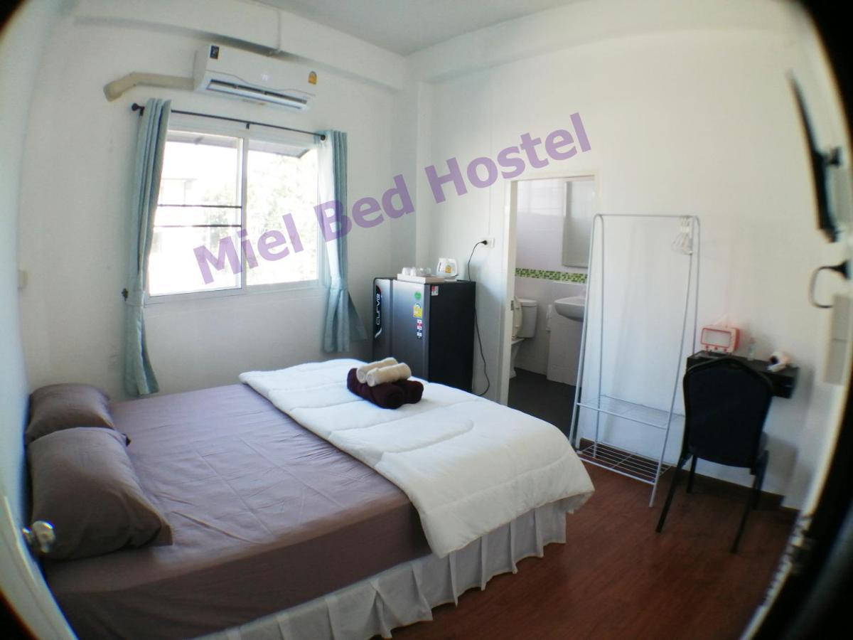 Miel Bed Hostel & Gallery Chiang Mai Exterior photo