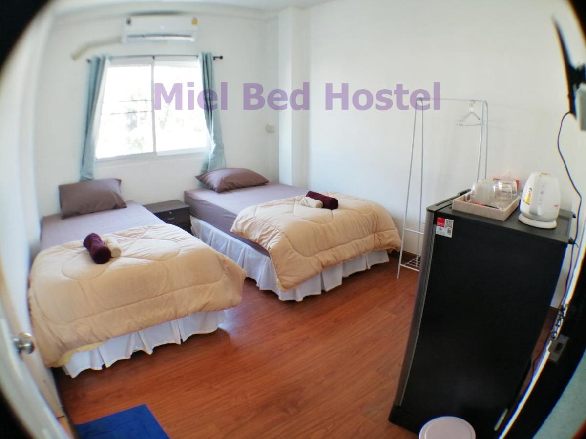 Miel Bed Hostel & Gallery Chiang Mai Exterior photo