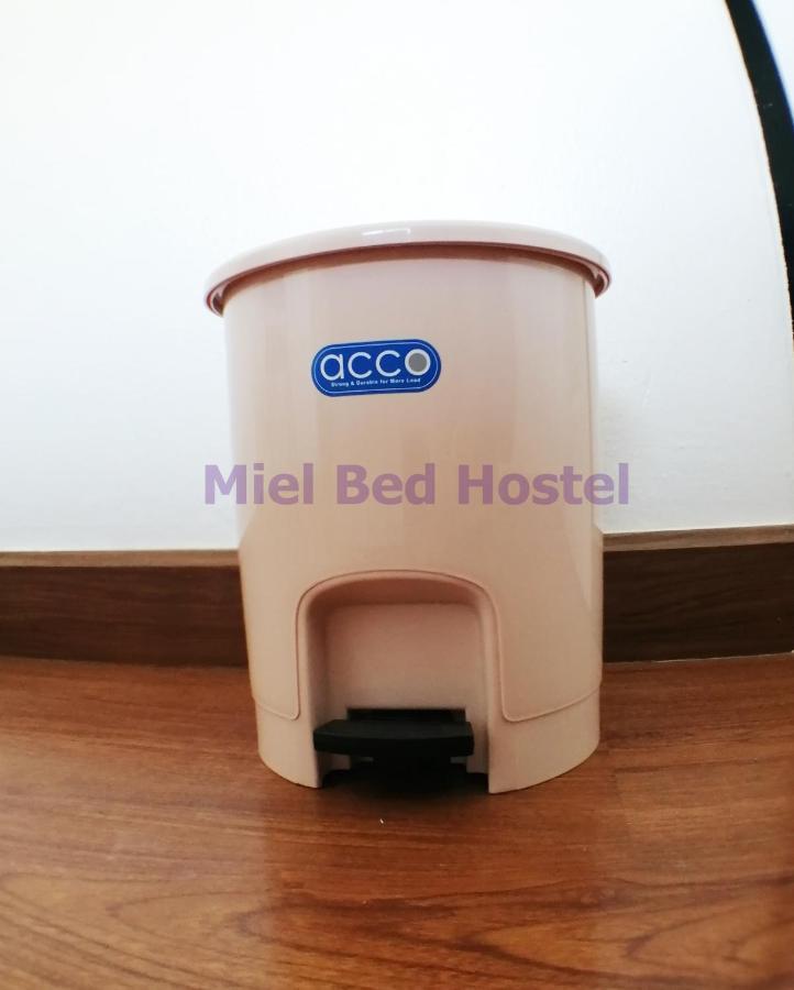Miel Bed Hostel & Gallery Chiang Mai Exterior photo
