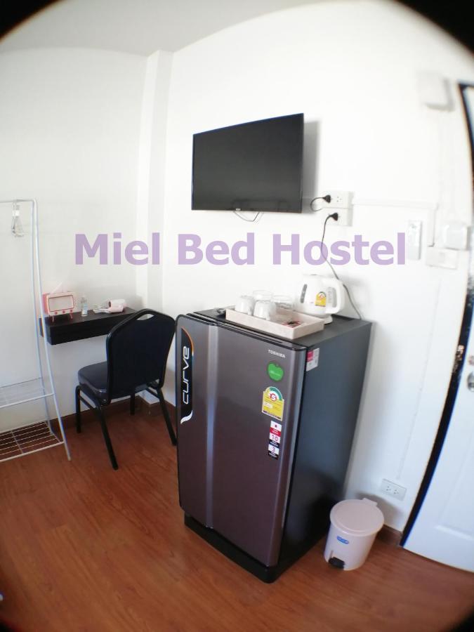 Miel Bed Hostel & Gallery Chiang Mai Exterior photo