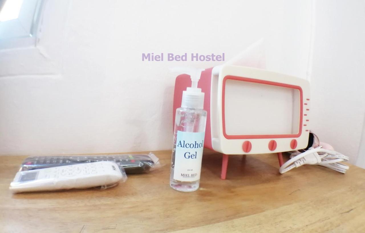 Miel Bed Hostel & Gallery Chiang Mai Exterior photo
