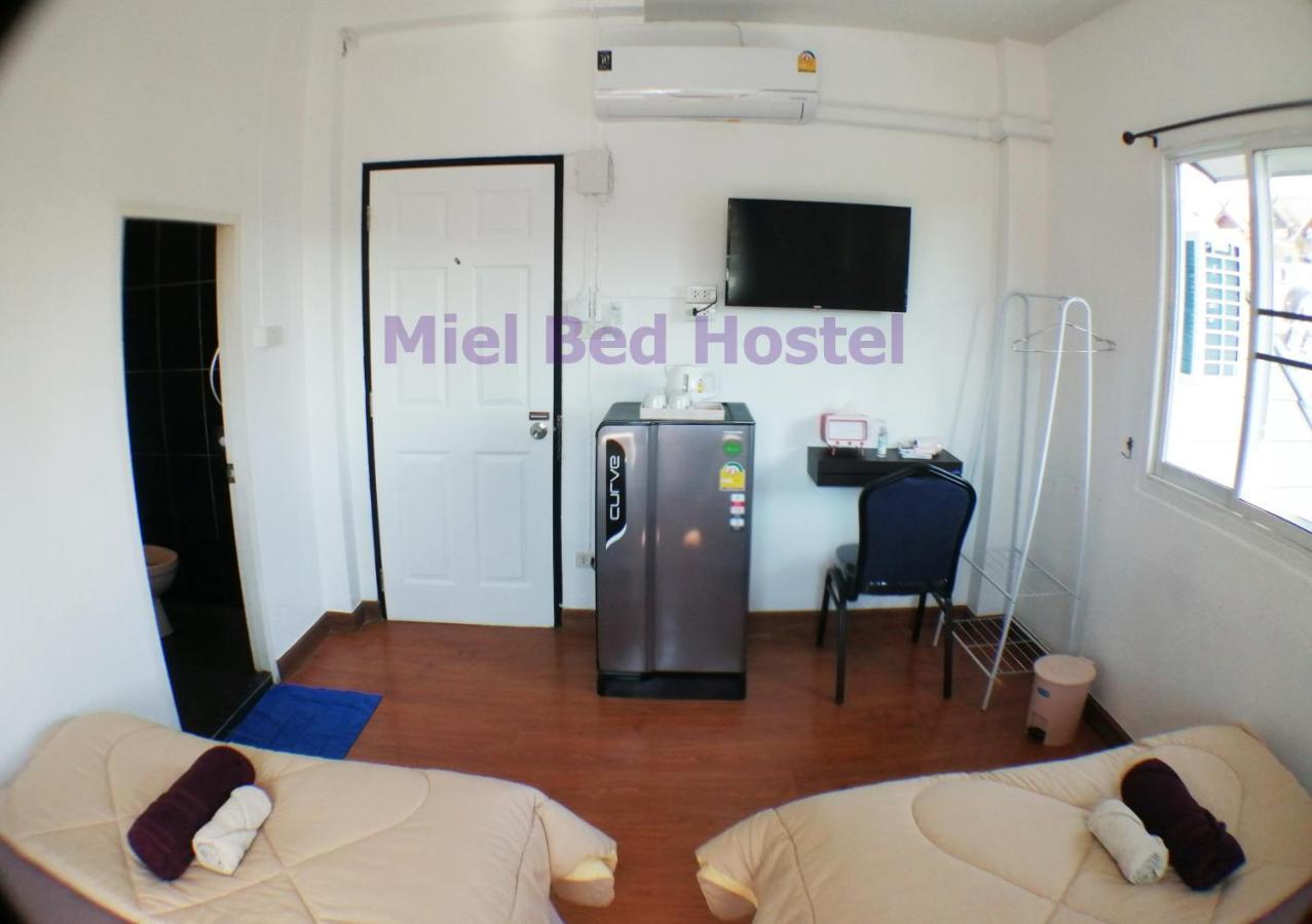Miel Bed Hostel & Gallery Chiang Mai Exterior photo