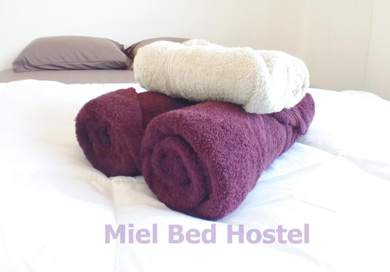 Miel Bed Hostel & Gallery Chiang Mai Exterior photo