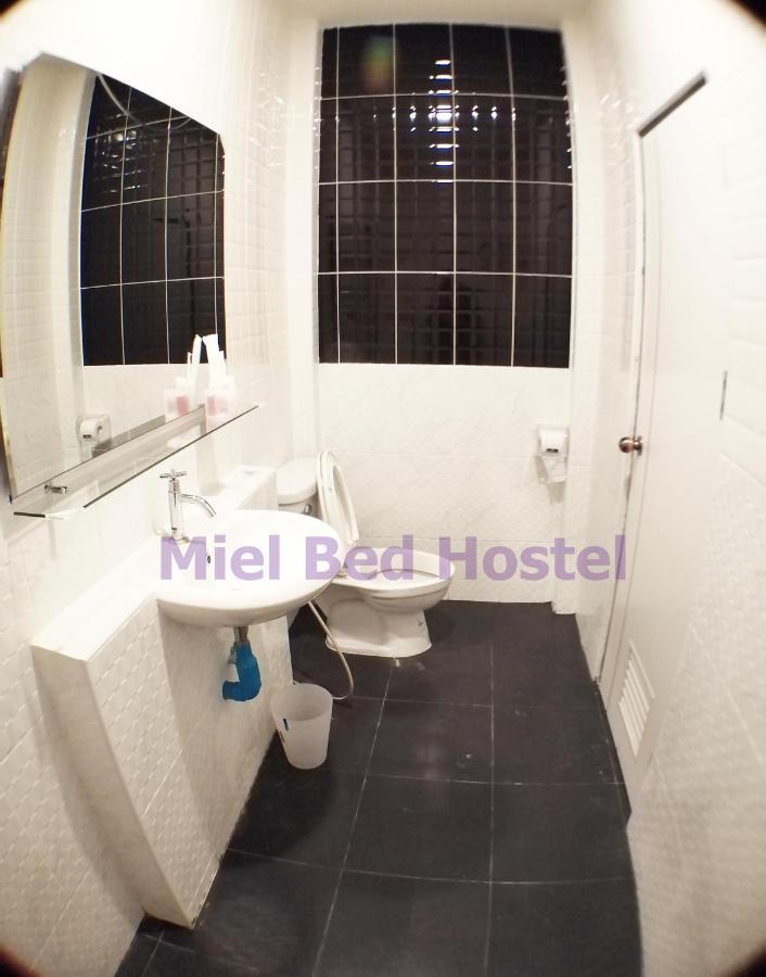 Miel Bed Hostel & Gallery Chiang Mai Exterior photo