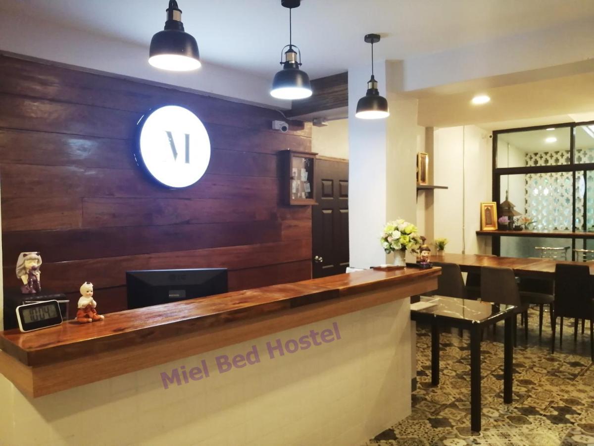 Miel Bed Hostel & Gallery Chiang Mai Exterior photo