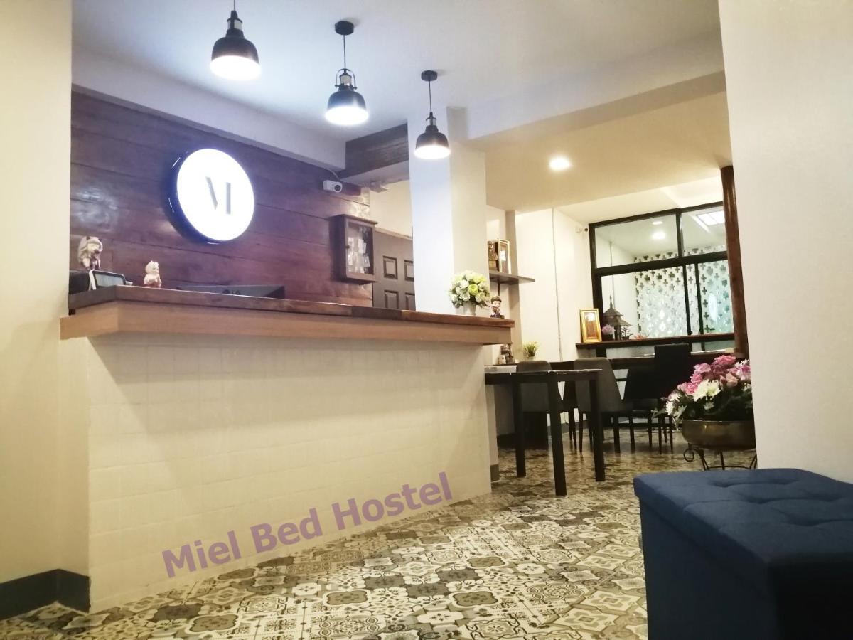 Miel Bed Hostel & Gallery Chiang Mai Exterior photo