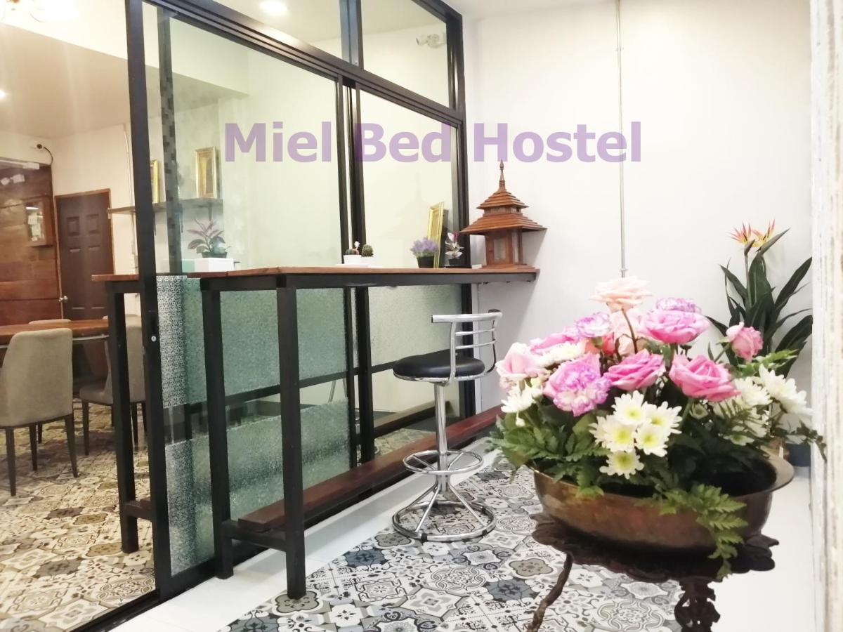 Miel Bed Hostel & Gallery Chiang Mai Exterior photo