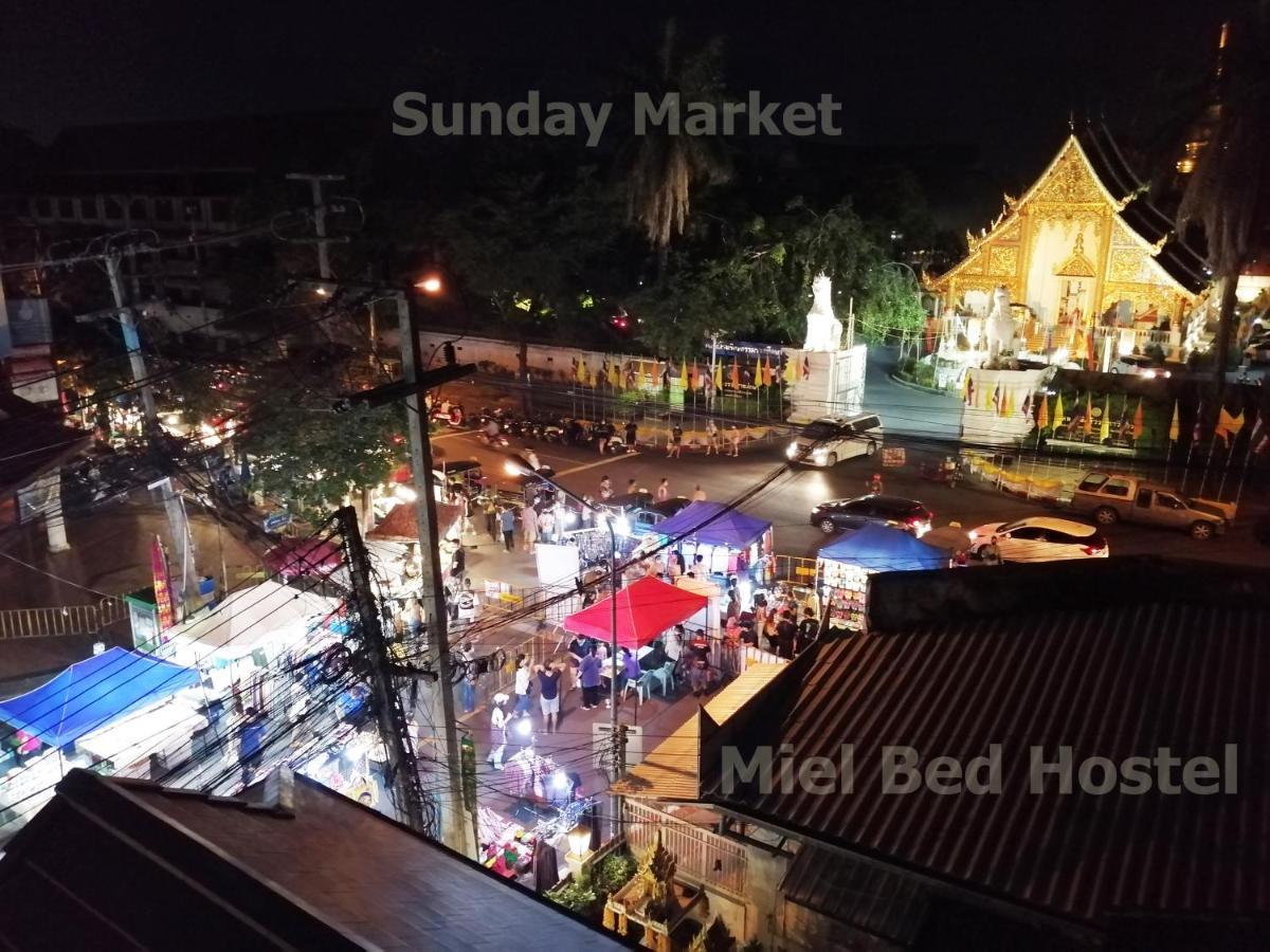 Miel Bed Hostel & Gallery Chiang Mai Exterior photo